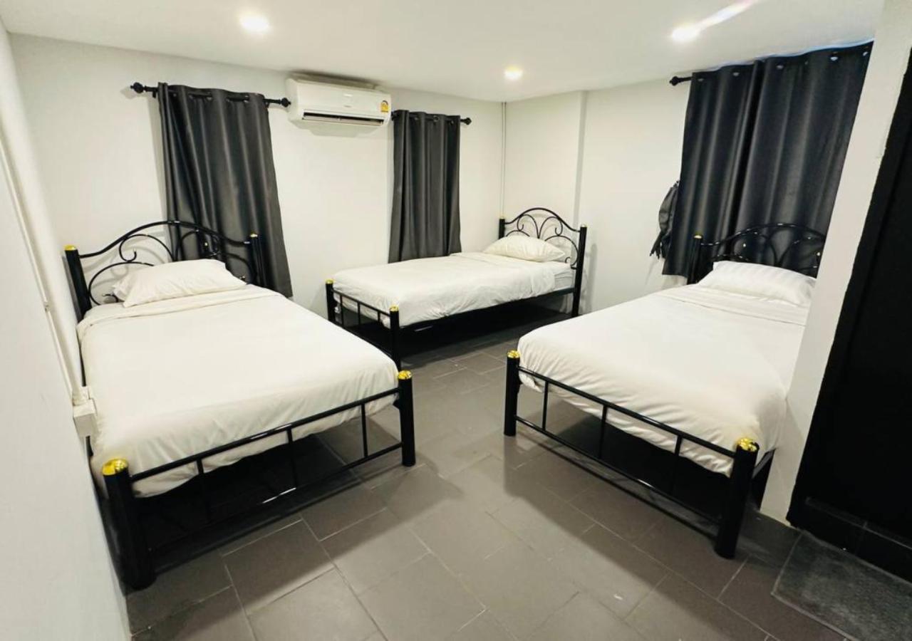 Adora Hostel Chiang Mai Exteriör bild
