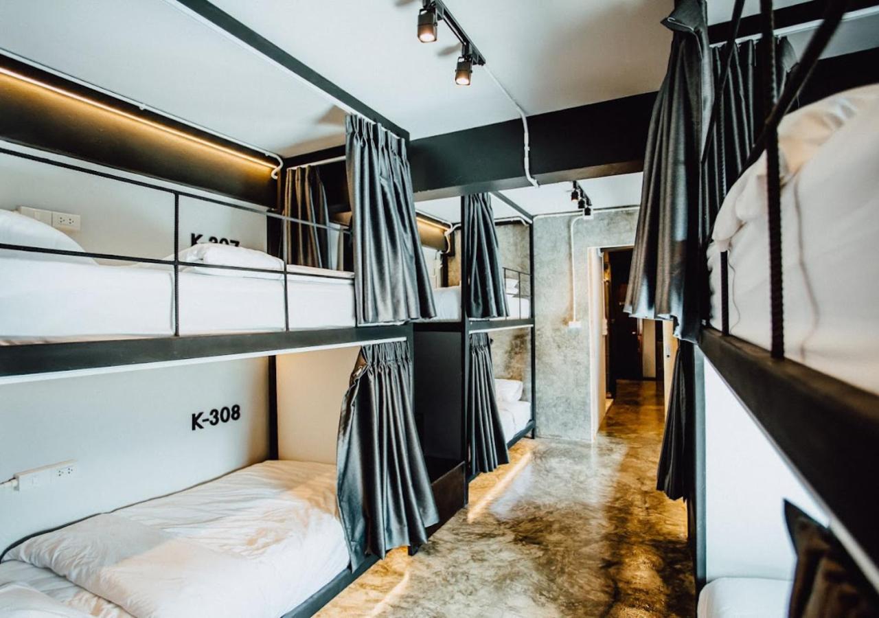 Adora Hostel Chiang Mai Exteriör bild