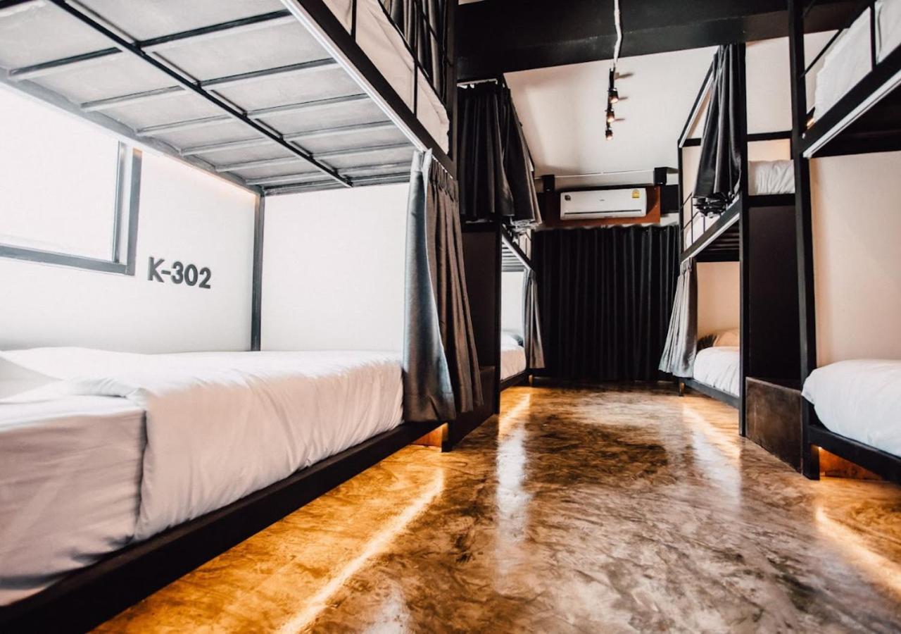 Adora Hostel Chiang Mai Exteriör bild